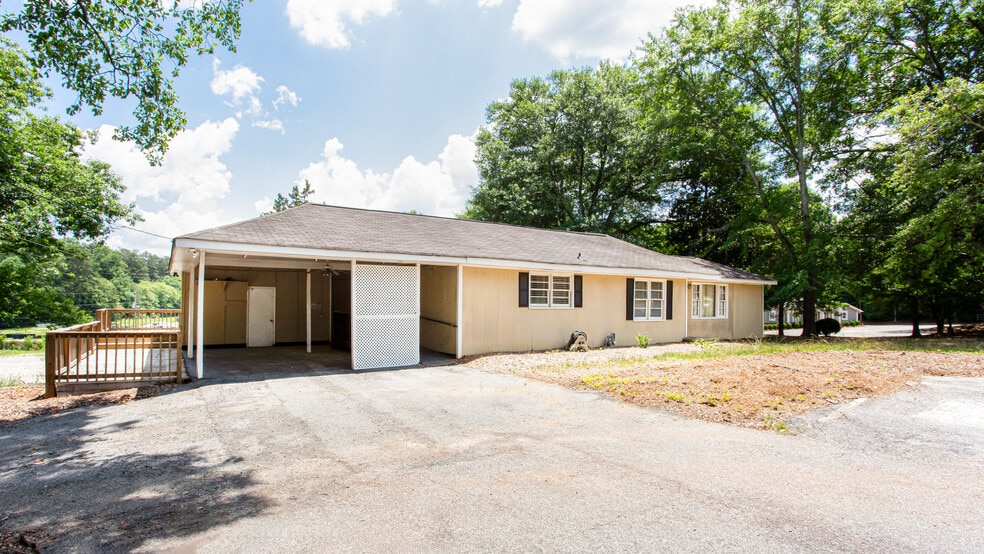 2758 Five Forks Trickum Rd, Lawrenceville, GA for sale - Building Photo - Image 2 of 31