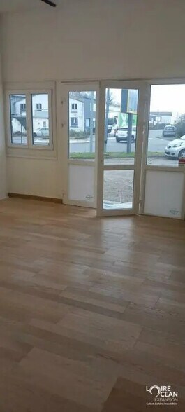 Commerce de détail dans Nantes à louer - Photo du bâtiment - Image 2 de 6