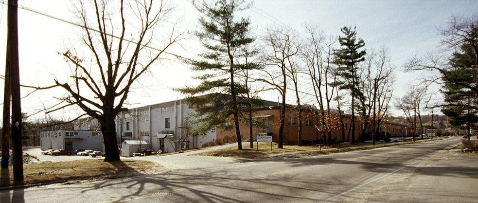 320 Hamilton St, Leominster, MA à louer - Photo du bâtiment - Image 3 de 4