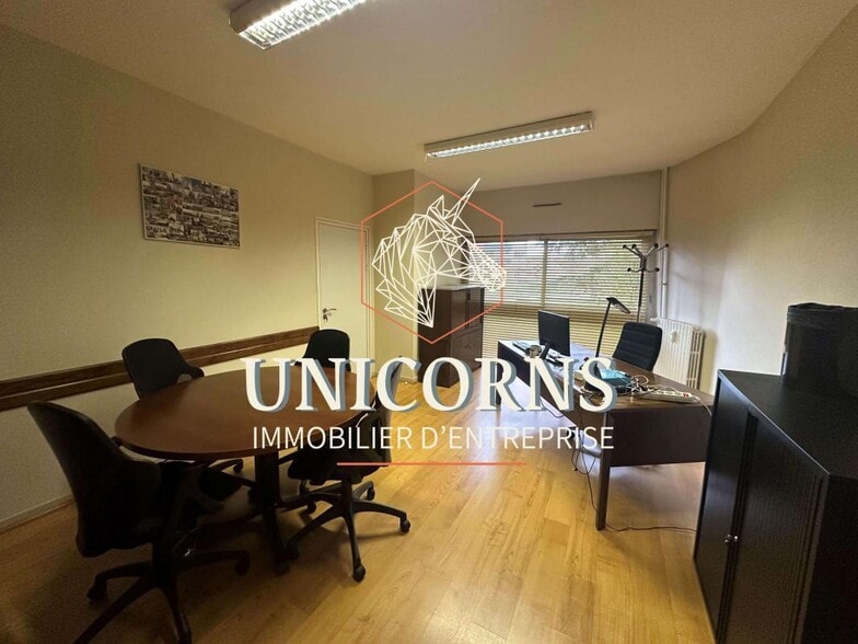 100 Allée De Barcelone, Toulouse for sale - Interior Photo - Image 2 of 5