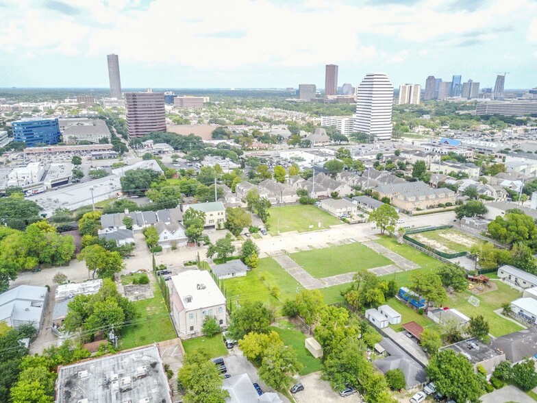 5905 Winsome Ln, Houston, TX for lease - Building Photo - Image 3 of 25