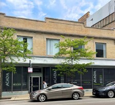 2731 N Clark St, Chicago IL - Loft