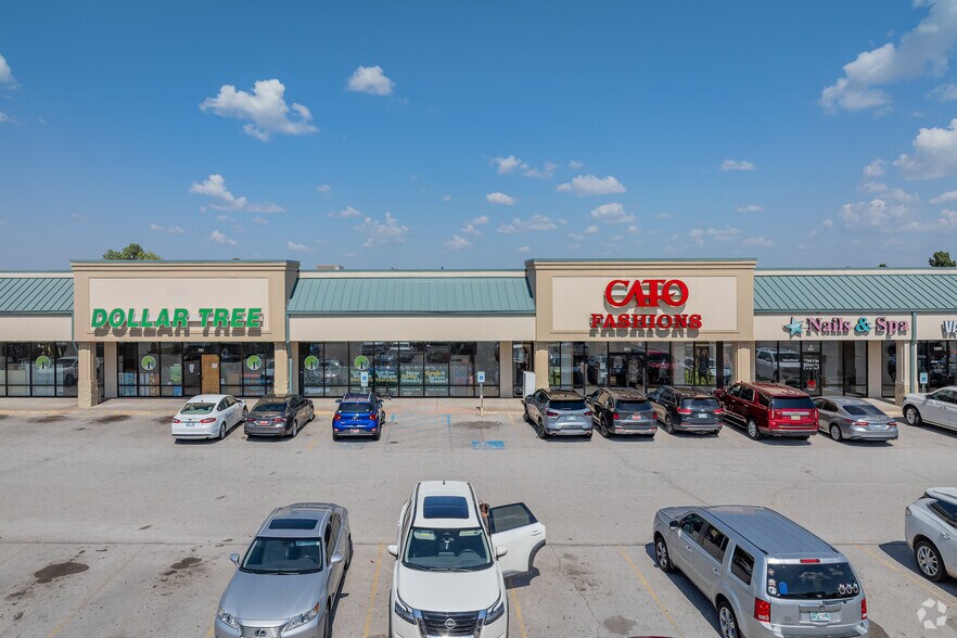 1300 W Vandament Ave, Yukon, OK à louer - Photo du bâtiment - Image 2 de 5