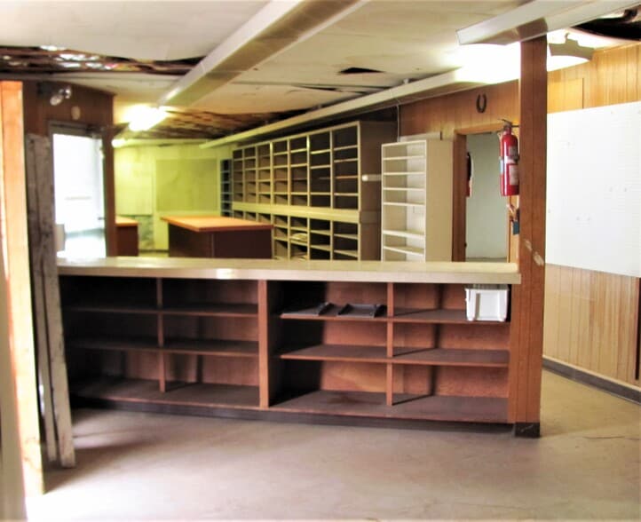 7736 NE Sandy Blvd, Portland, OR à vendre - Photo intérieure - Image 3 de 9