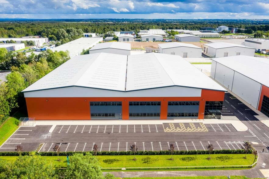 Unit 720 Daten Ave, Warrington à louer - Photo du bâtiment - Image 1 de 12