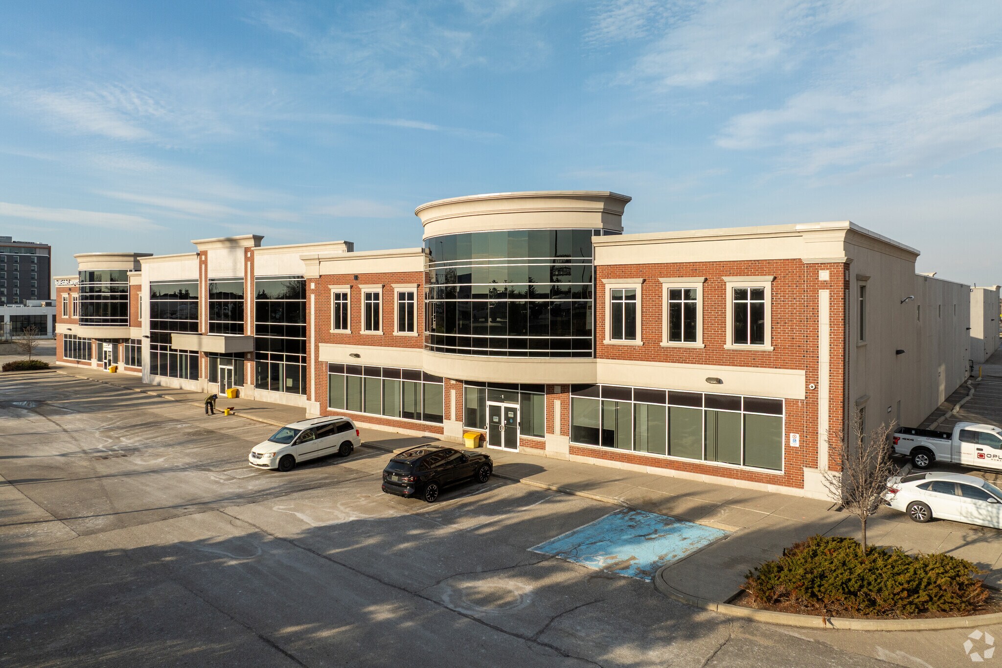 321 Cityview Blvd, Vaughan, ON for lease Primary Photo- Image 1 of 3
