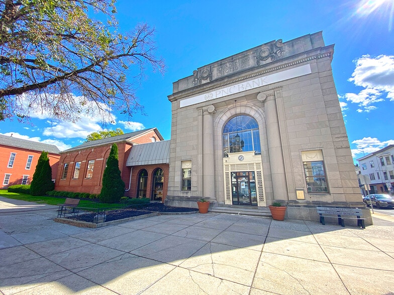 2 E Main St, Mechanicsburg, PA for sale - Building Photo - Image 1 of 18