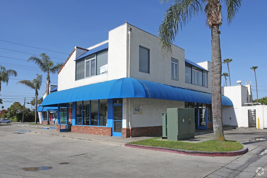 2715 W 1st St, Santa Ana, CA à vendre - Photo du bâtiment - Image 2 de 3