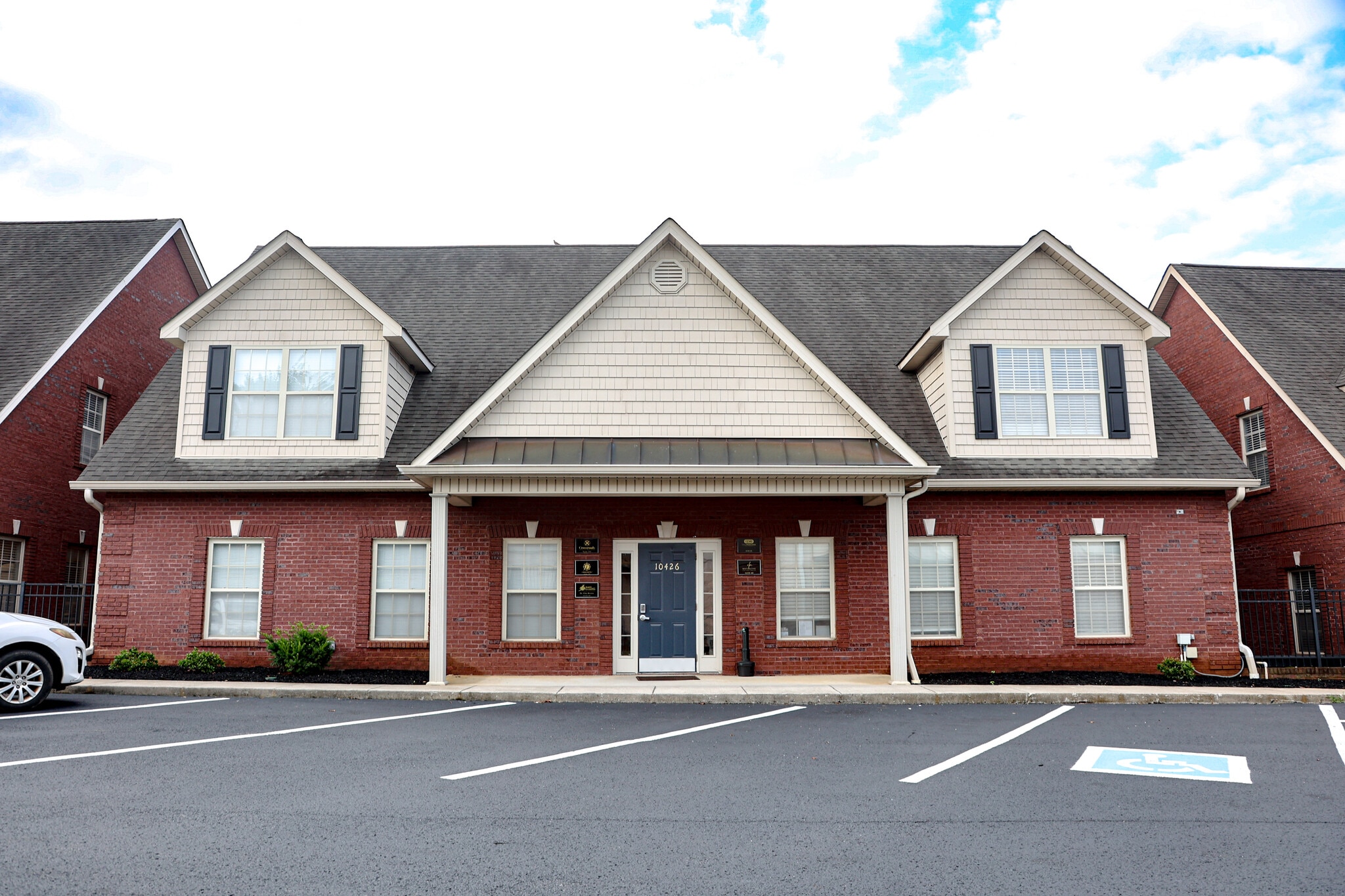 10426 Jackson Oaks Way, Knoxville, TN for lease Building Photo- Image 1 of 4