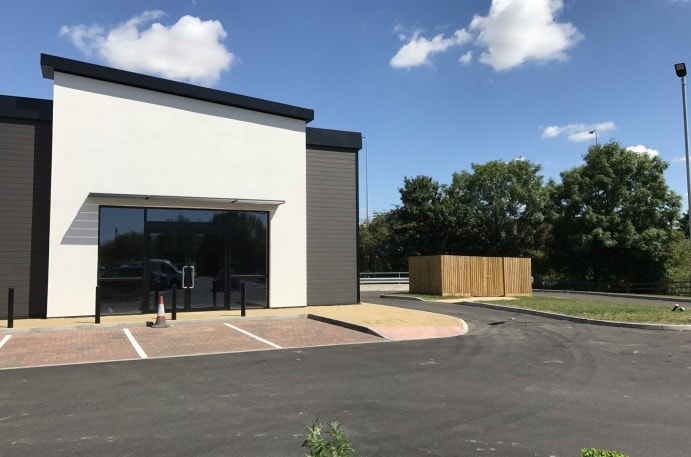 Great North Rd, Brampton for lease - Building Photo - Image 3 of 4