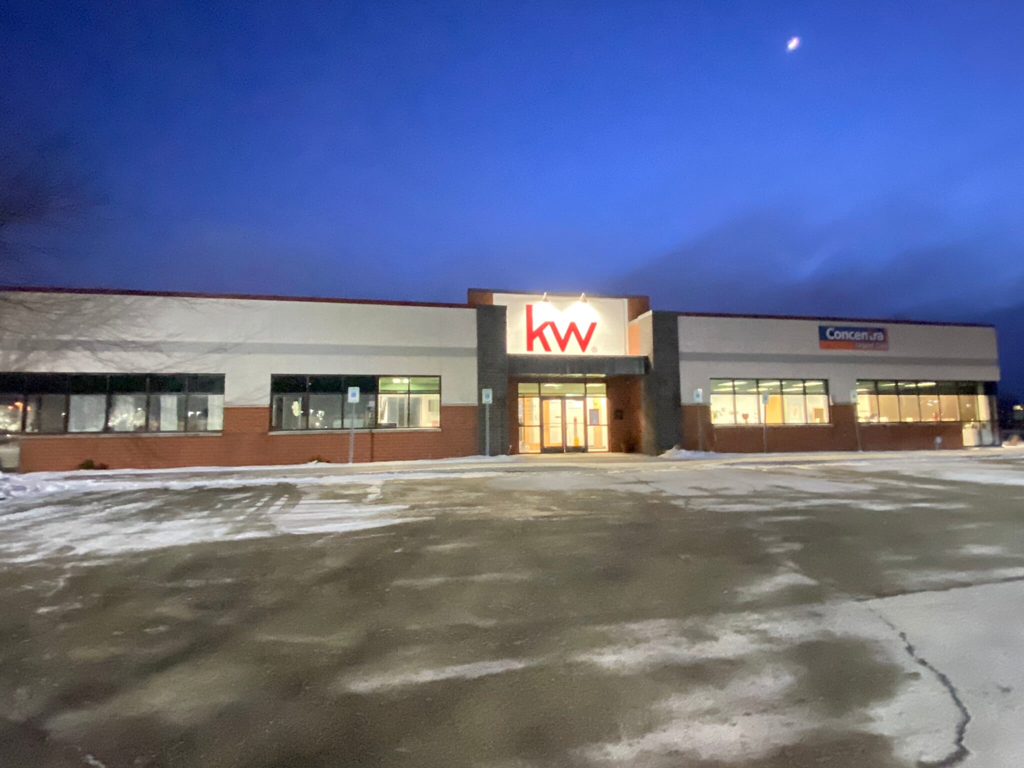 517 N Westhill Blvd, Appleton, WI for lease Primary Photo- Image 1 of 27