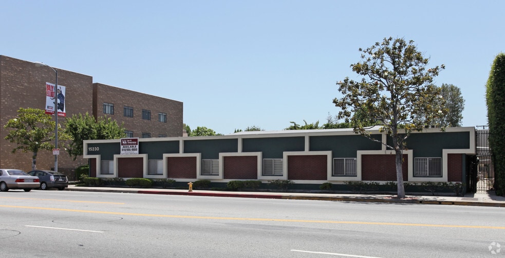 15230 Burbank Blvd, Sherman Oaks, CA for lease - Building Photo - Image 3 of 7
