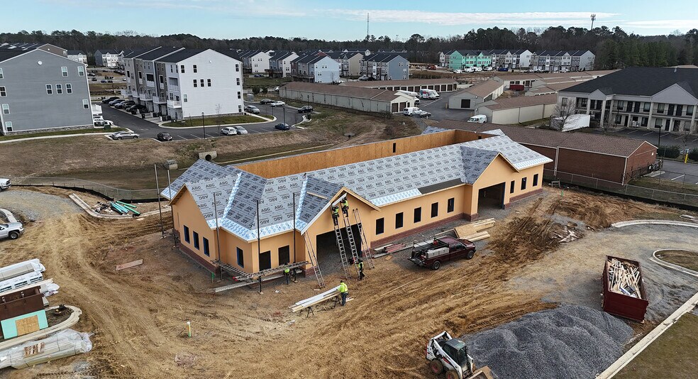 9007 Brook Rd, Glen Allen, VA à louer - Photo du bâtiment - Image 2 de 6