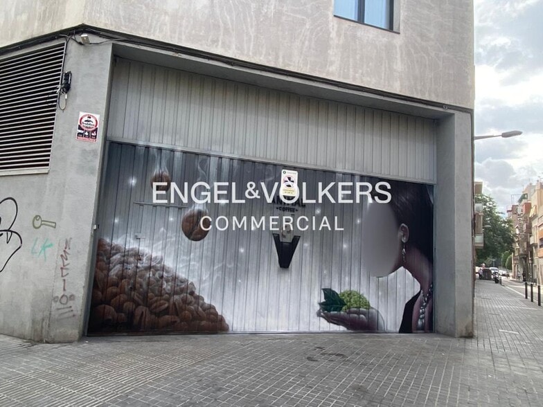 Retail in L'Hospitalet de Llobregat, Barcelona for lease - Building Photo - Image 2 of 3