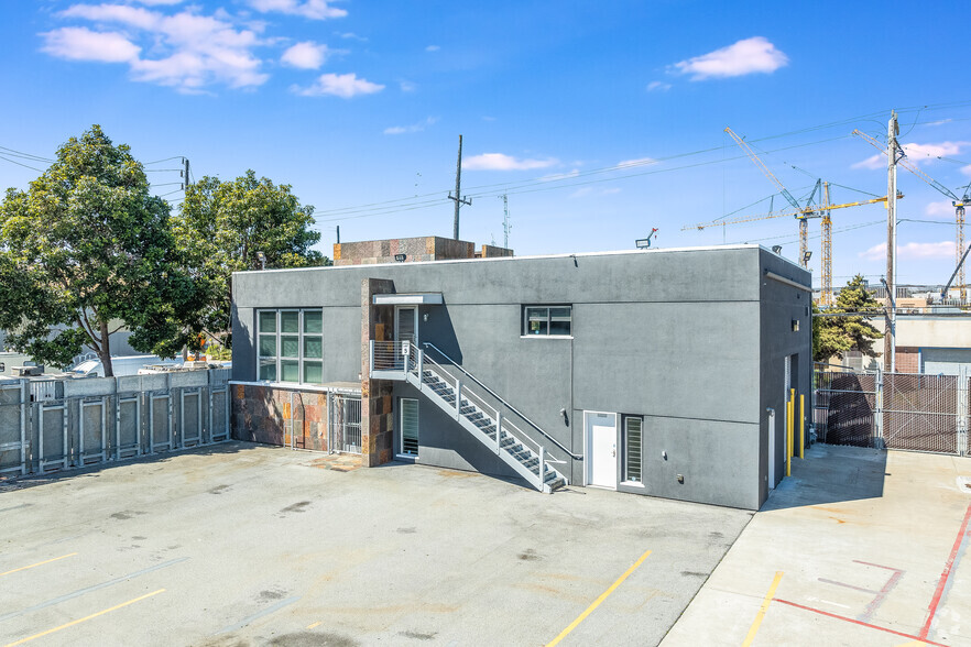 1620 Innes Ave, San Francisco, CA for lease - Building Photo - Image 2 of 23