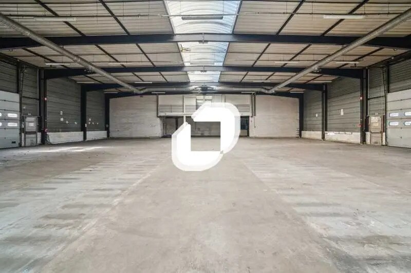 Office in Villepinte for lease - Interior Photo - Image 3 of 8