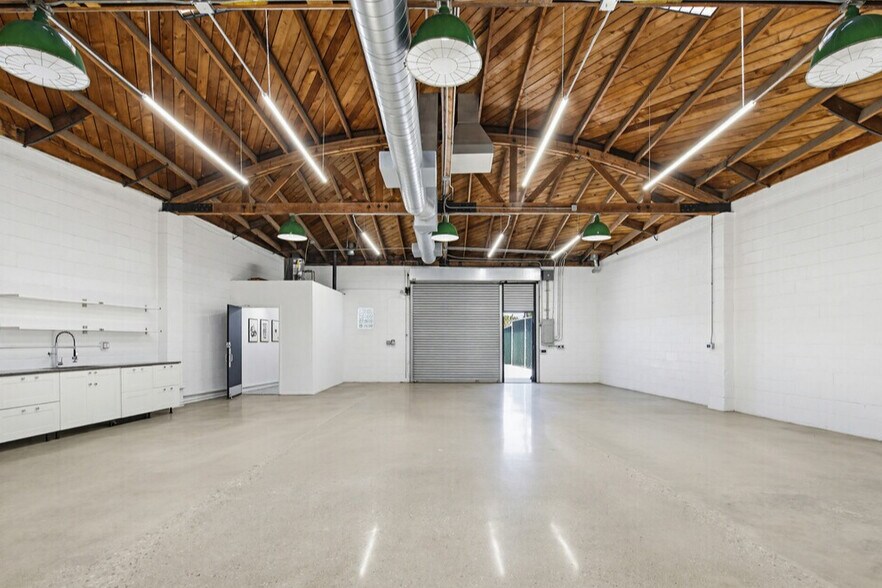 6819 West Blvd, Inglewood, CA à louer - Photo du bâtiment - Image 2 de 15