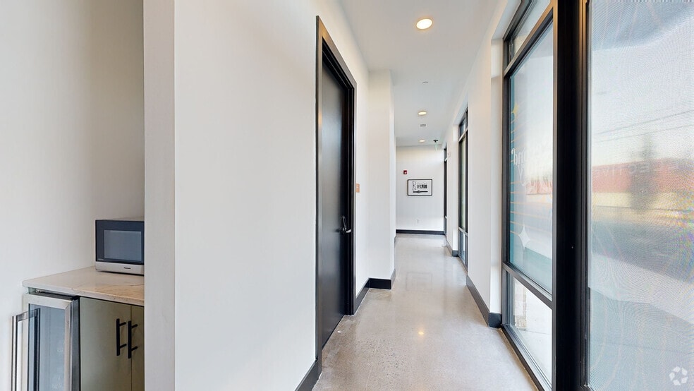 2504 Bransford Ave, Nashville, TN for lease - Matterport 3D Scan - Image 3 of 32
