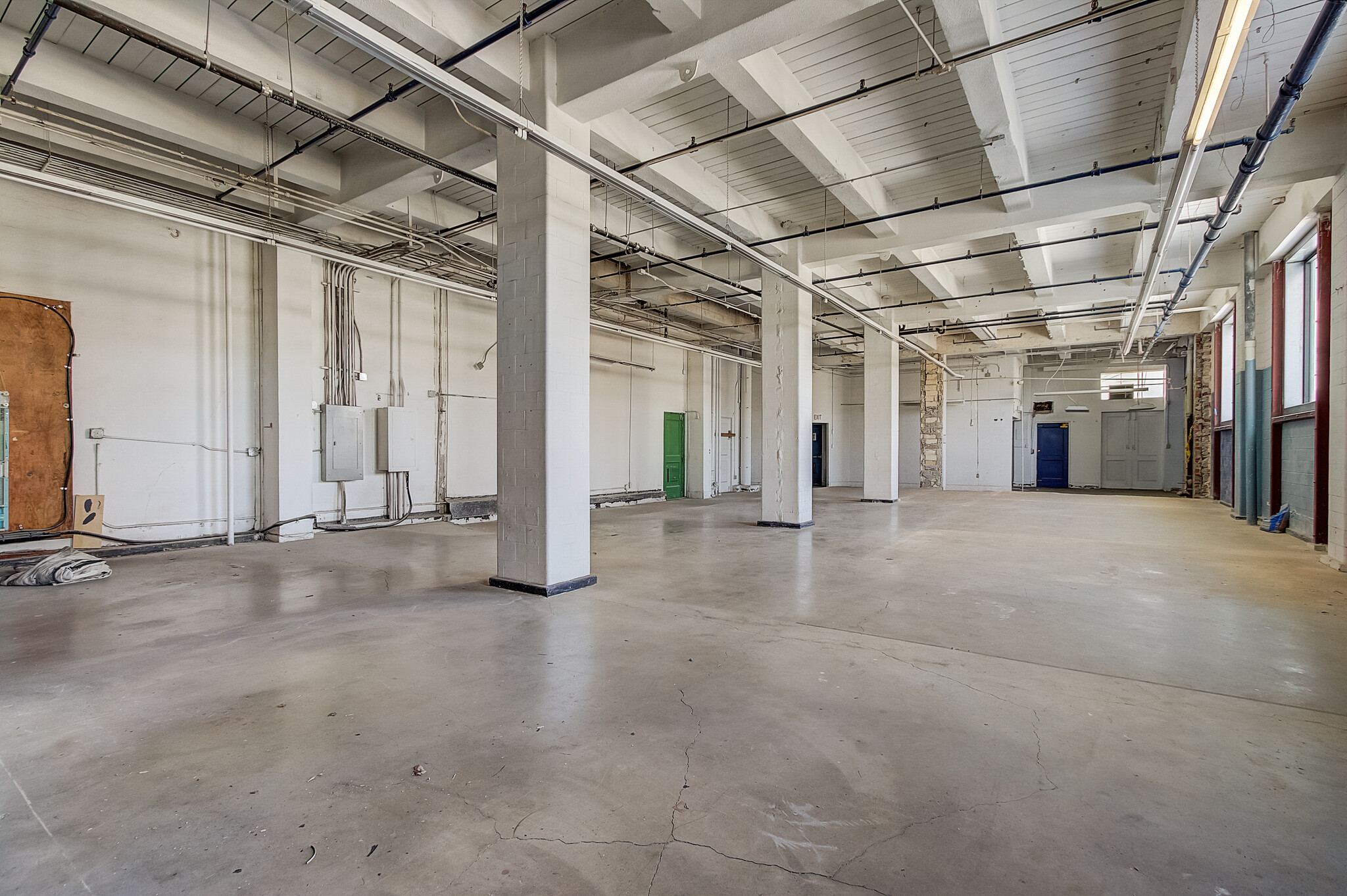 6311 Romaine St, Los Angeles, CA for lease Interior Photo- Image 1 of 8