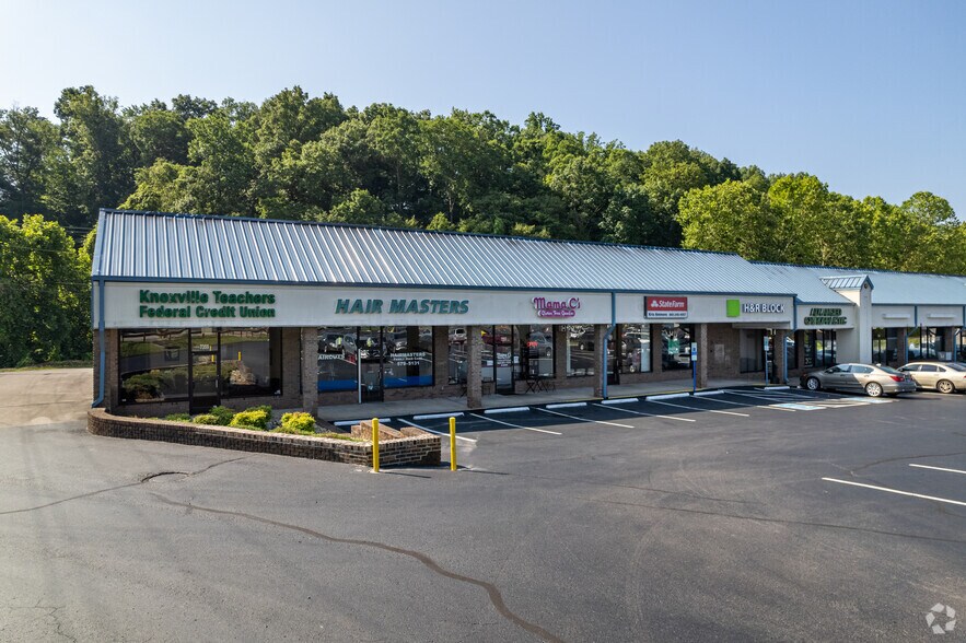 7311-7403 Chapman Hwy, Knoxville, TN à louer - Photo du bâtiment - Image 3 de 13