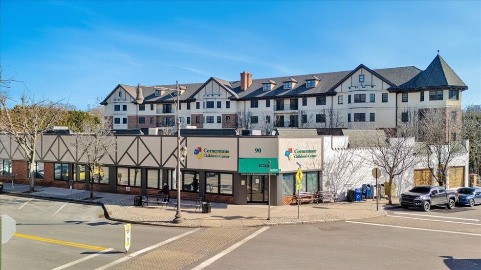 90 Garth Rd, Scarsdale, NY for lease - Building Photo - Image 3 of 13