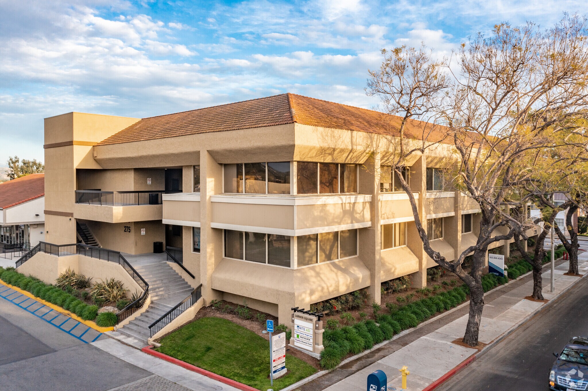275 Centennial Way, Tustin, CA à louer Photo du bâtiment- Image 1 de 6