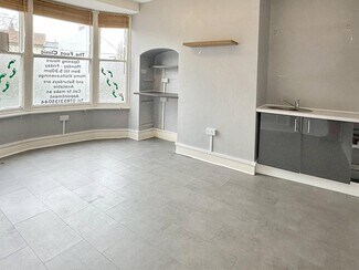 Plus de détails pour 30-31 Bridge St, Thorne - Bureau à louer