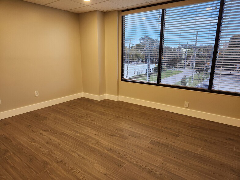 3502 Henderson Blvd, Tampa, FL à louer - Photo intérieure - Image 2 de 23