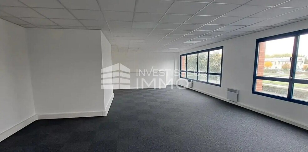 Flex dans Lieusaint à louer - Photo intérieure - Image 2 de 3