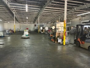 2100 E Union Bower Rd, Irving, TX for lease Interior Photo- Image 2 of 2