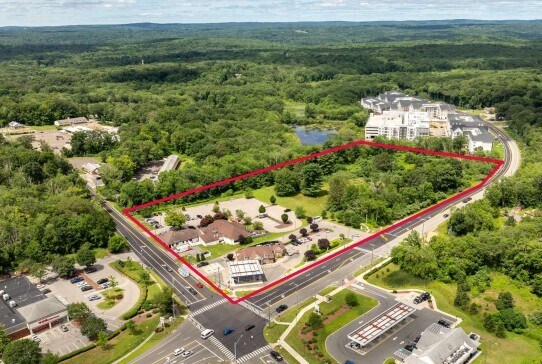 1659 Storrs Rd, Storrs Mansfield, CT à vendre Photo principale- Image 1 de 3