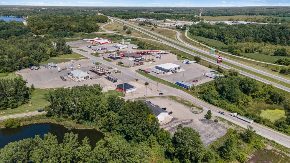 6843 N Old 27, Fremont, IN à louer - Photo du bâtiment - Image 3 de 13