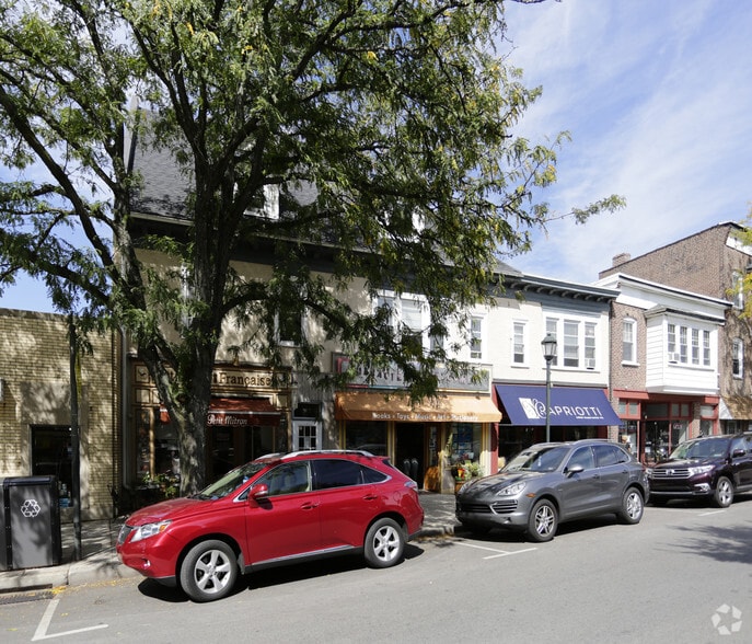 207-211 Haverford Ave, Narberth, PA for lease - Primary Photo - Image 2 of 6