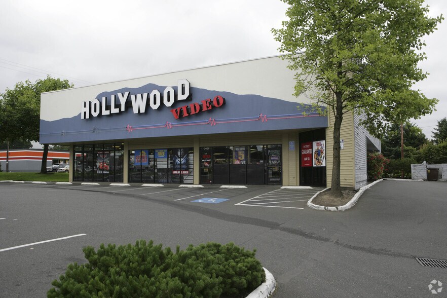 17401 SE McLoughlin Blvd, Milwaukie, OR à louer - Photo du bâtiment - Image 3 de 24