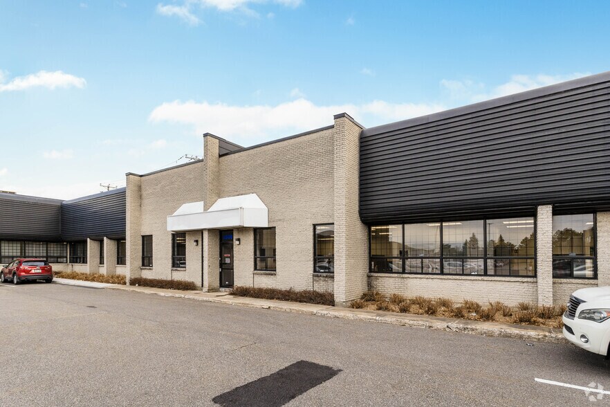 3441-3575 Rue Ashby, Montréal, QC à louer - Photo du bâtiment - Image 3 de 5