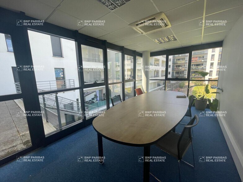 Office in Rennes for lease - Interior Photo - Image 2 of 6