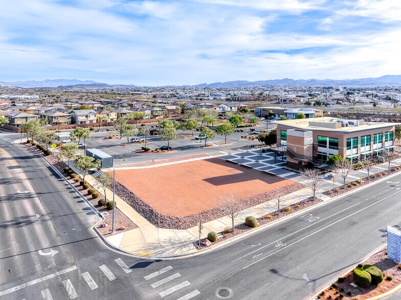 1160 E Sunset Rd, Henderson, NV à vendre - Photo du bâtiment - Image 3 de 16