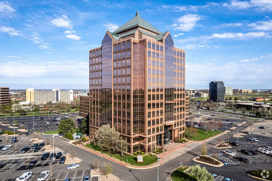 7500 College Blvd, Overland Park, KS à louer - Photo du bâtiment - Image 3 de 18