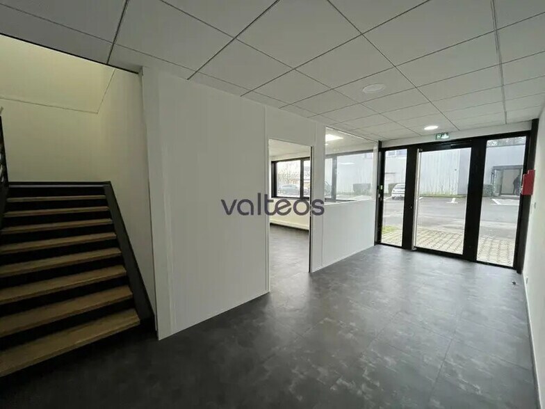 Flex in Toulouse for lease - Interior Photo - Image 3 of 8