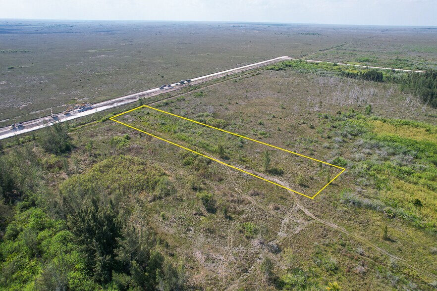 118XX SW 197th Ave, Miami, FL à vendre - Photo du bâtiment - Image 3 de 18