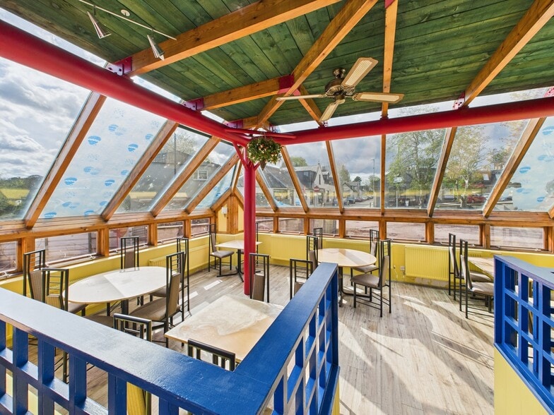 3 Dee St, Banchory à vendre - Photo du bâtiment - Image 3 de 4