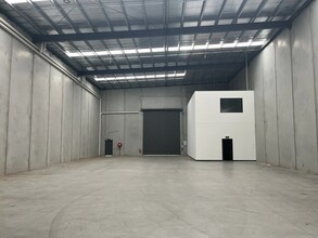 34 Venture Dr, Sunshine West for lease Interior Photo- Image 2 of 8