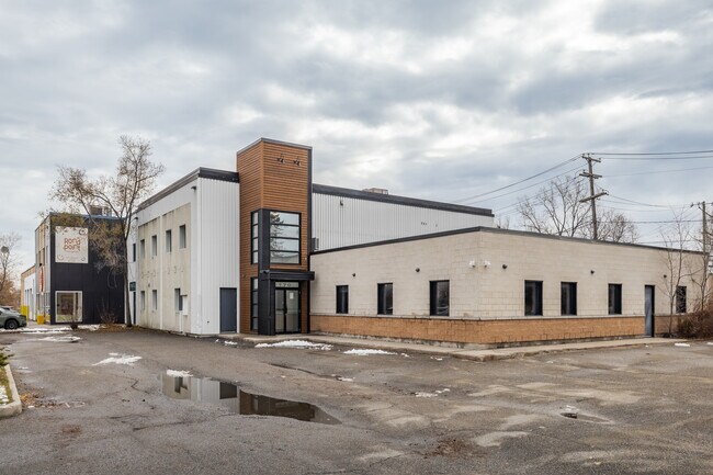 Plus de détails pour 170 Rue Deveault, Gatineau, QC - Local d'activités à louer