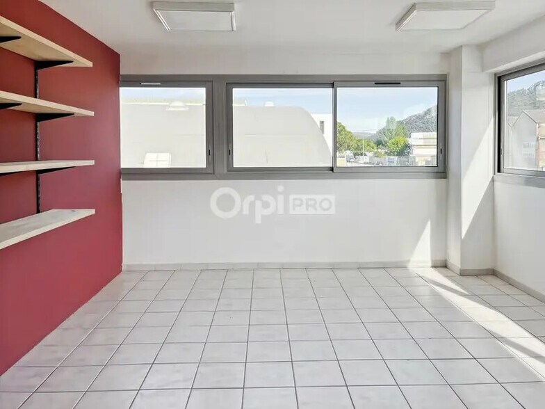 Bureau dans Aubagne à louer - Photo intérieure - Image 2 de 5