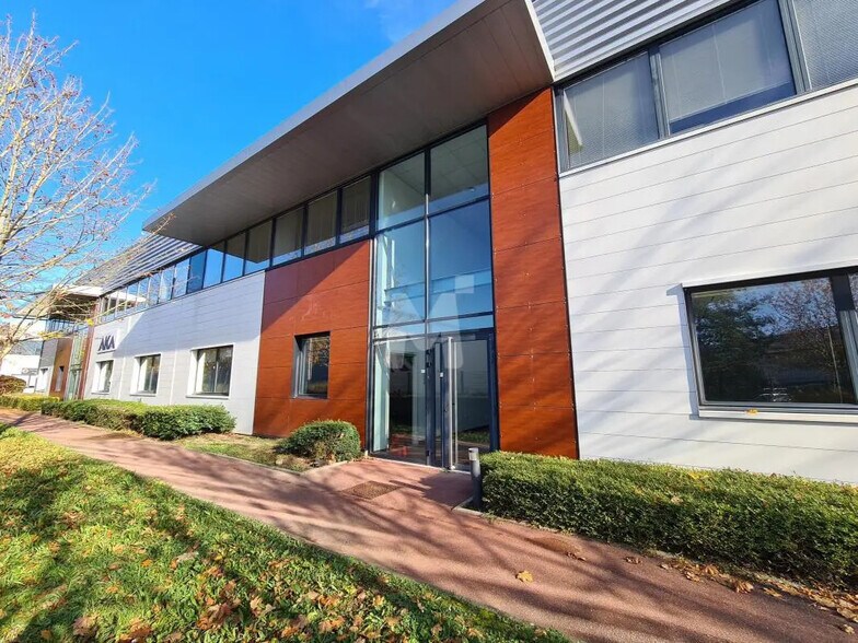 Flex dans Lisses à louer - Photo du bâtiment - Image 2 de 6