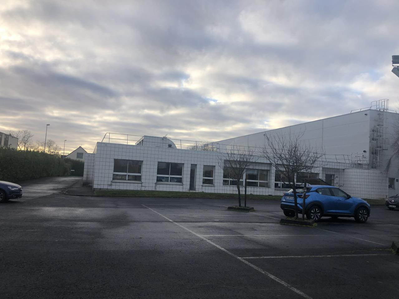 Industrial in Tremblay-en-France for lease Building Photo- Image 1 of 11