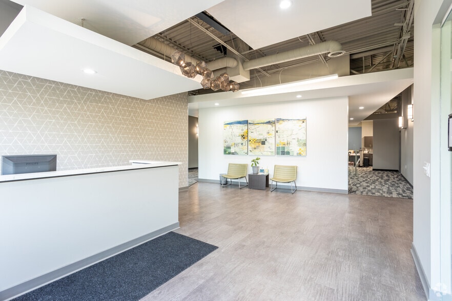 2947 Eyde Pky, East Lansing, MI for lease - Interior Photo - Image 3 of 10