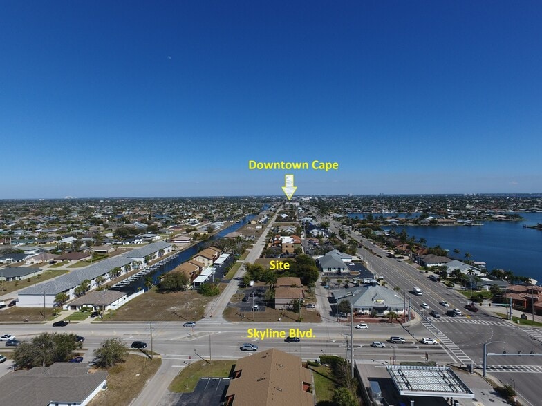 712 47th Terrace, Cape Coral, FL for sale - Aerial - Image 2 of 3