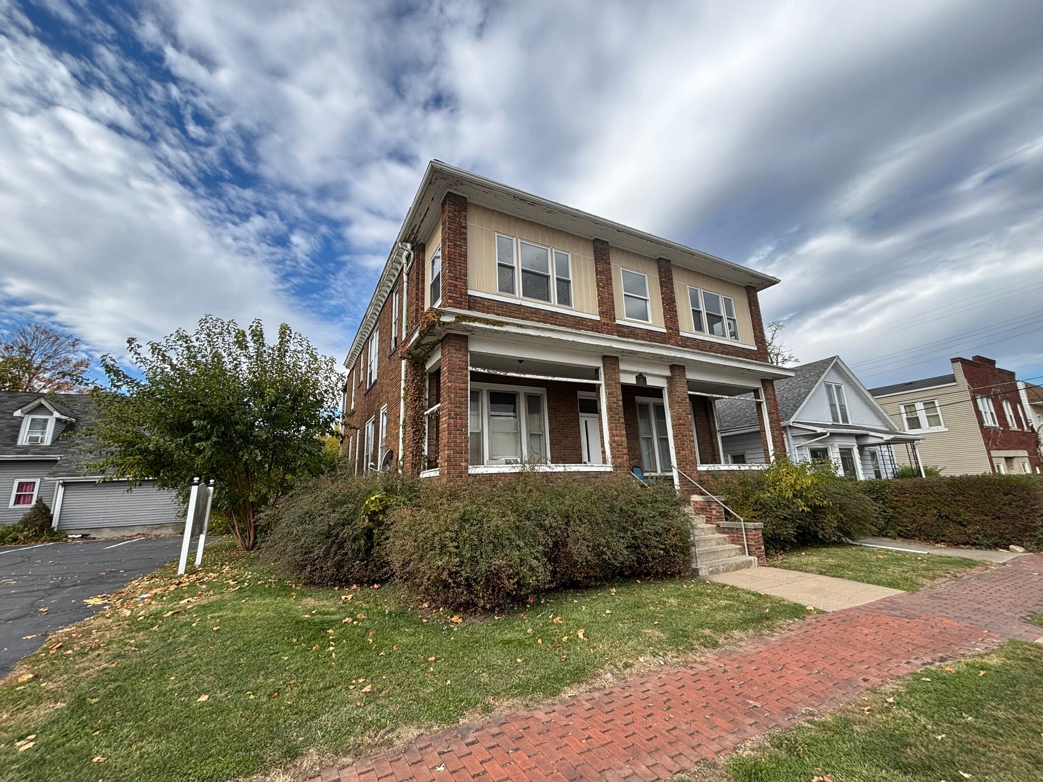 519 Marquette St, LaSalle, IL for sale Primary Photo- Image 1 of 2