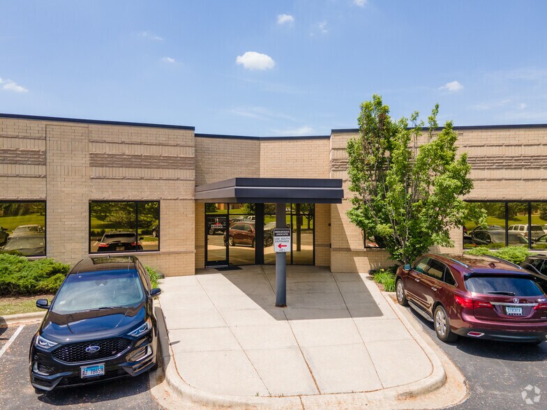 18425 W Creek Dr, Tinley Park, IL à louer - Photo du bâtiment - Image 3 de 6